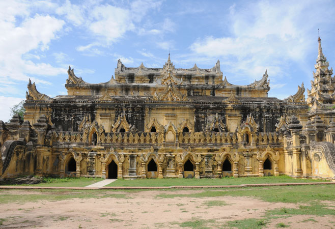 maha-aungmyebonzan-monastery2.jpg