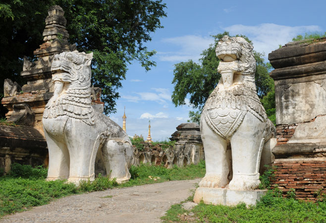 maha-aungmyebonzan-monastery5.jpg