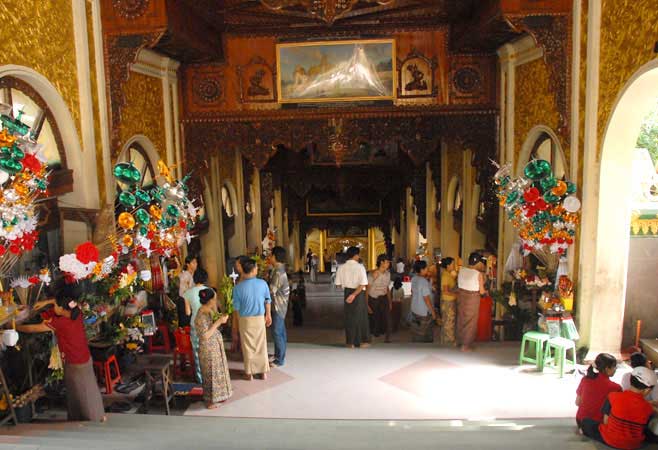 shwedagon12.jpg